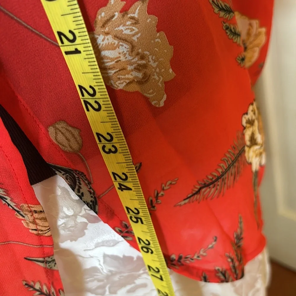 EUC❣️FLORAL KIMONO - Picture 6 of 7